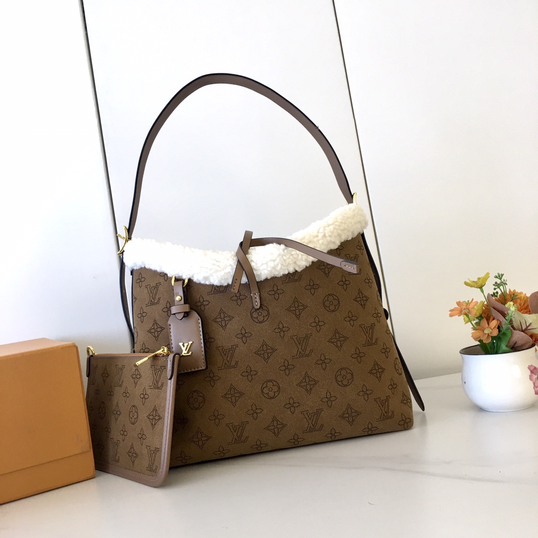 LV bag 778